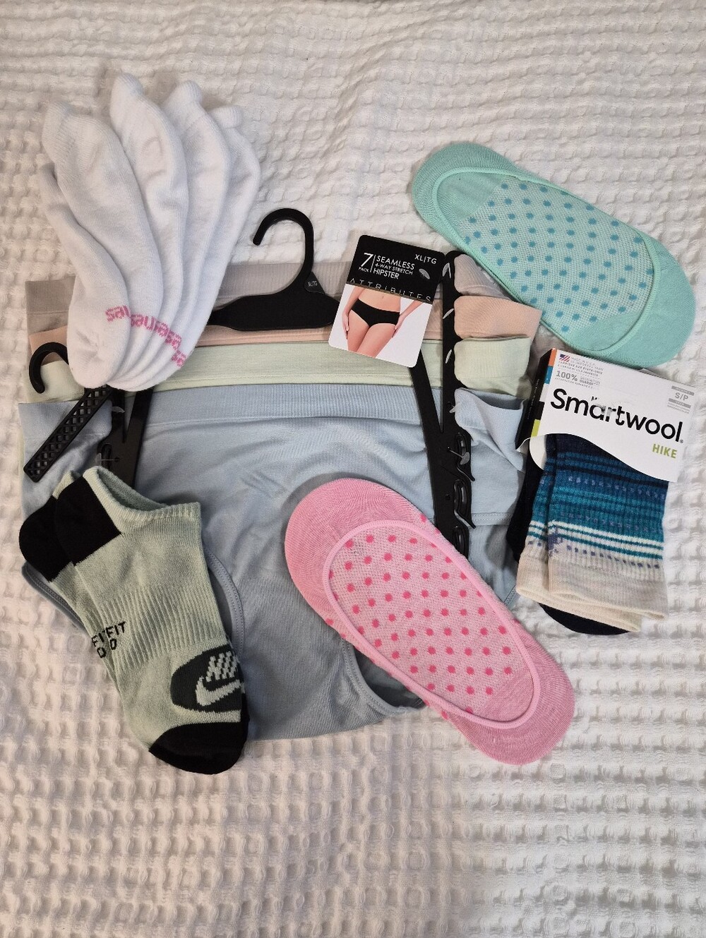 4 New Women's XL Hipster Panties & Sock Mismatch Bundle